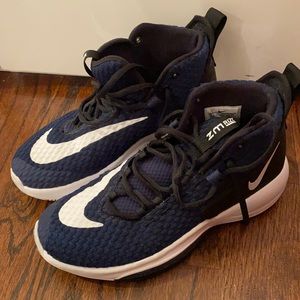 Navy Nike ZM Rize basketball shoes